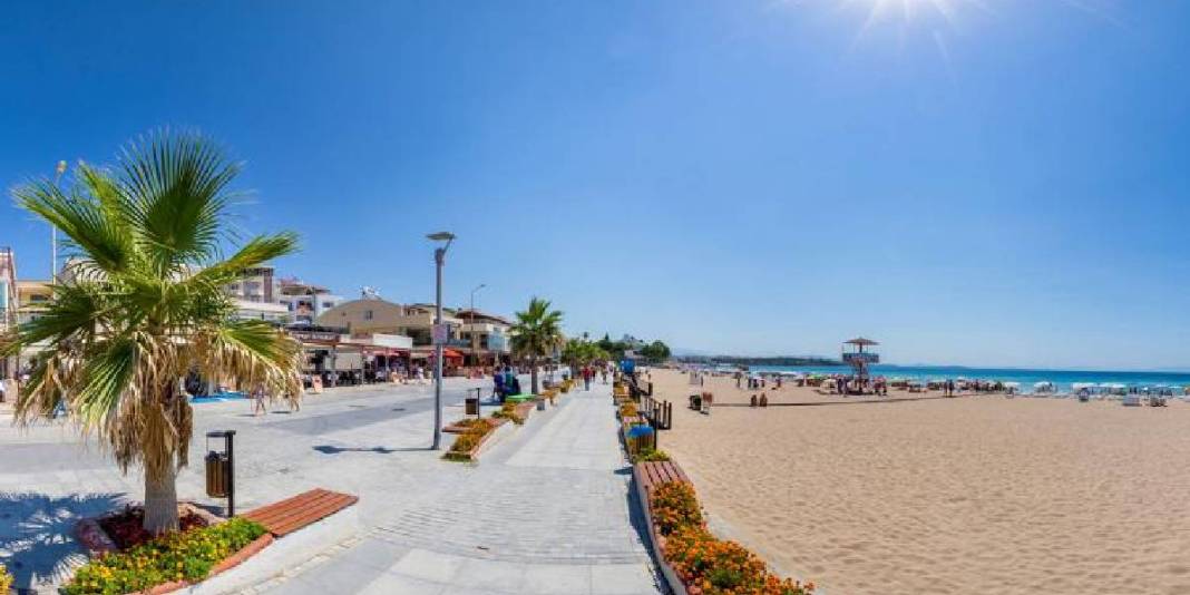 Berrak denizinde size balıklar eşlik ediyor, altın sarısı plajı büyülüyor! Ege’nin yıldızı: Mavi bayrağı ününü artırıyor 3